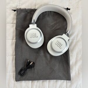 JBL LIVE770 Noise Canceling Headphones